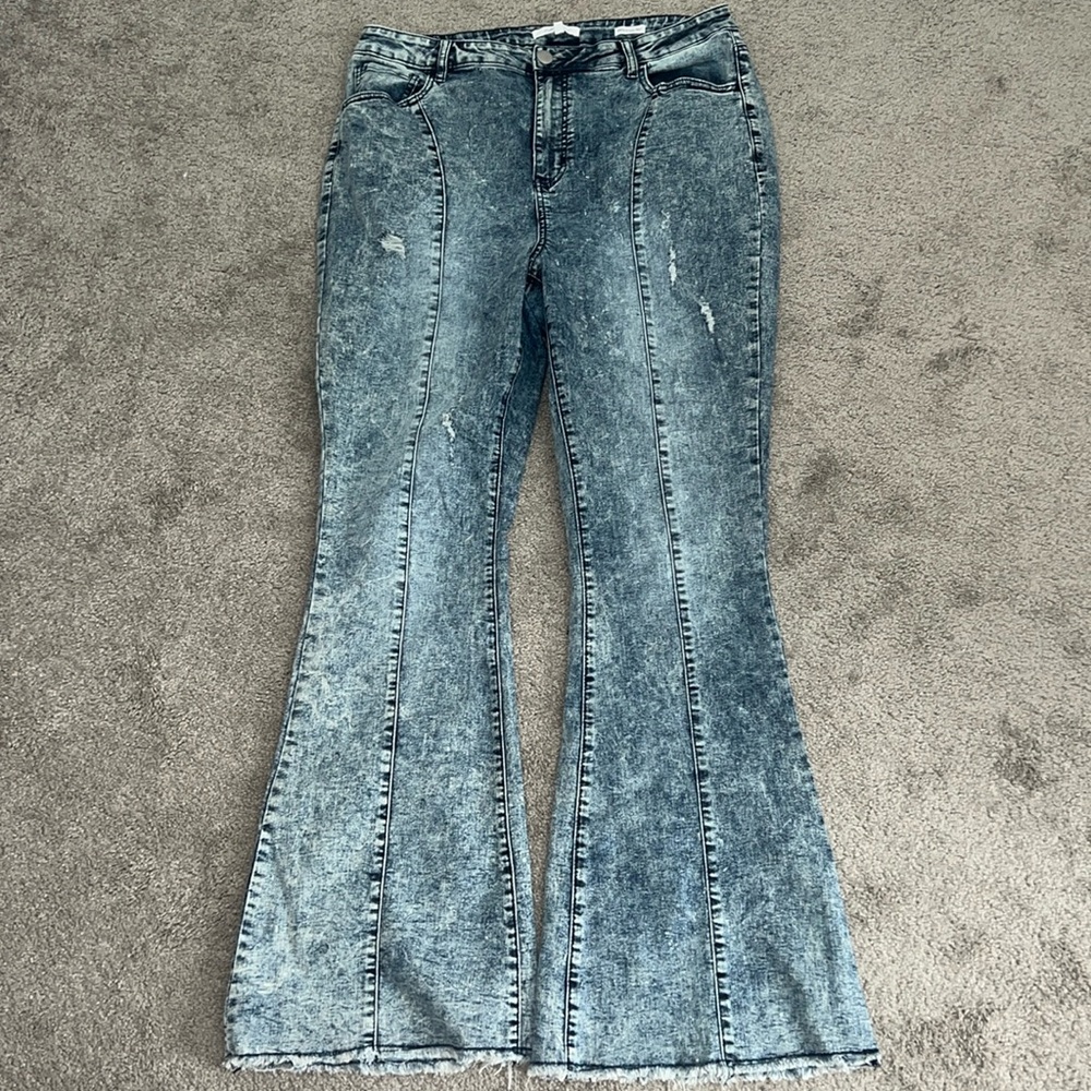 Women's Flared Blue Jeans